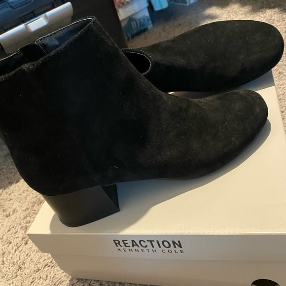 KENNETH COLE REACTION Suede booties - Picture 6 of 7